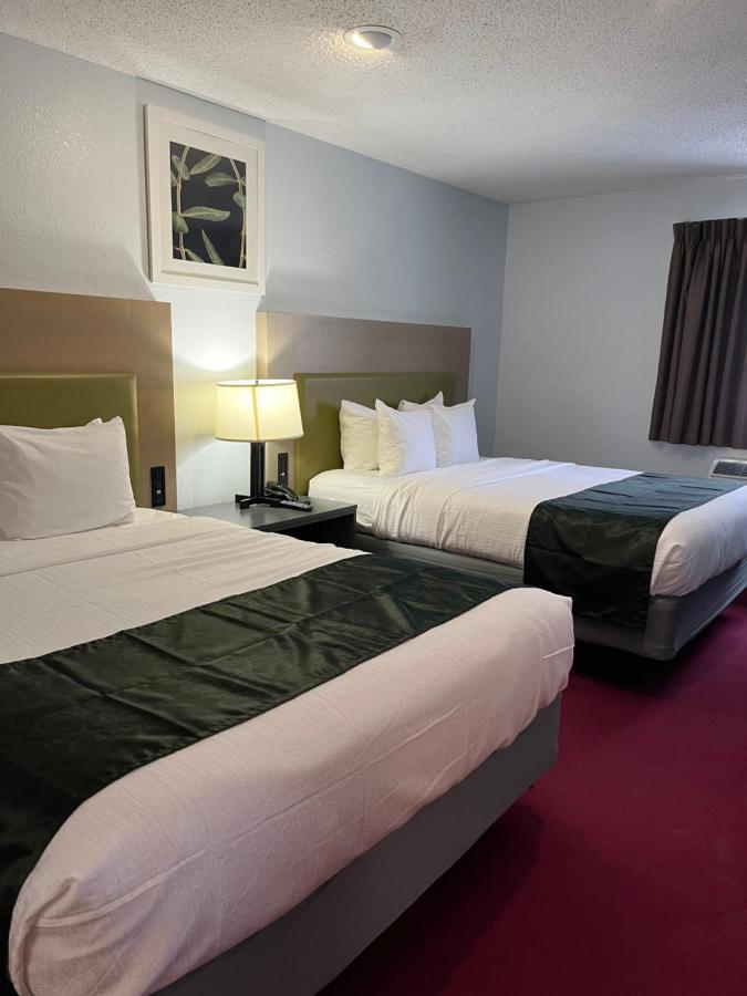 Pictured Rocks Inn And Suites Munising Bagian luar foto