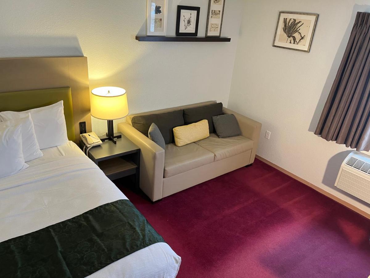 Pictured Rocks Inn And Suites Munising Bagian luar foto