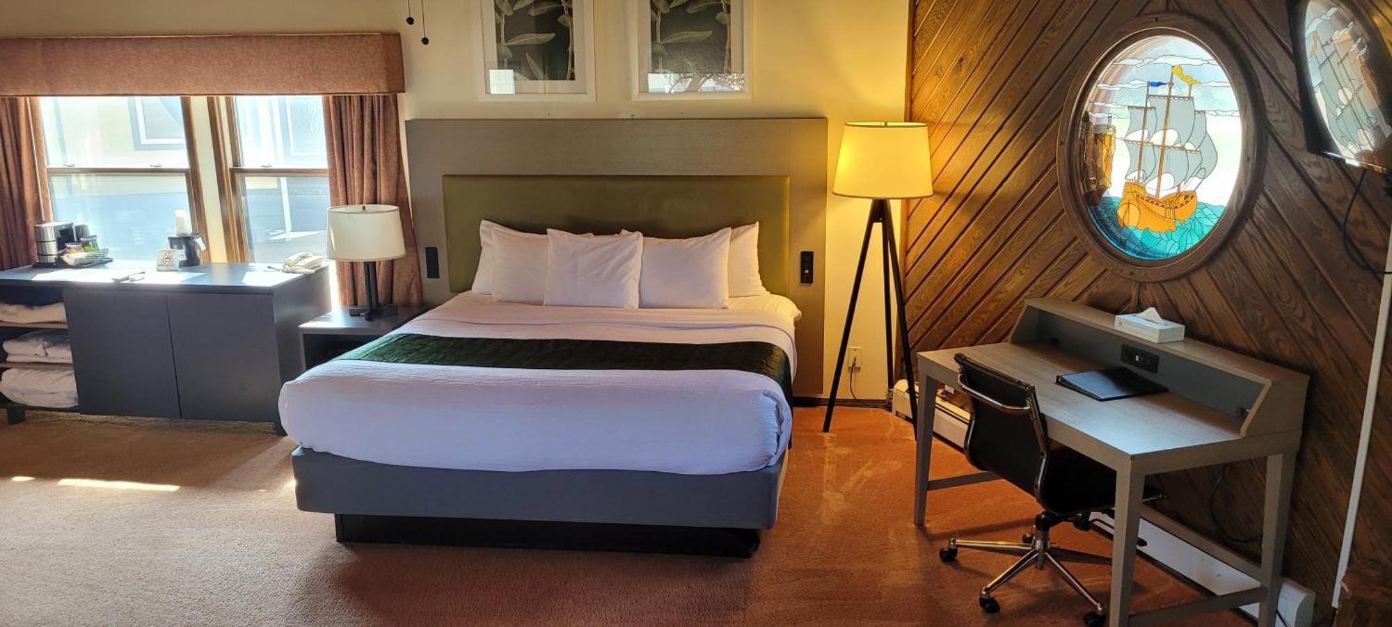 Pictured Rocks Inn And Suites Munising Bagian luar foto