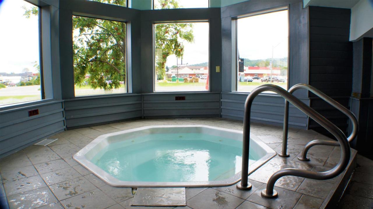 Pictured Rocks Inn And Suites Munising Bagian luar foto
